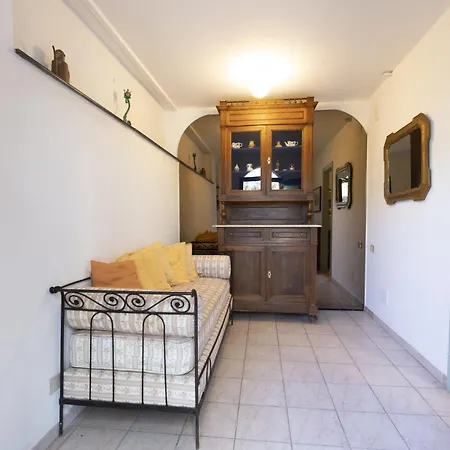 Apartment Casetta Rosa By Interhome
