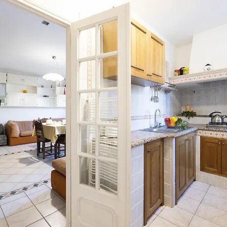 Apartment Casetta Rosa By Interhome *